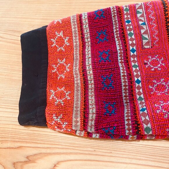 Rare Vintage Antique Hand Embroidered Hmong Coat - Picture 12 of 16